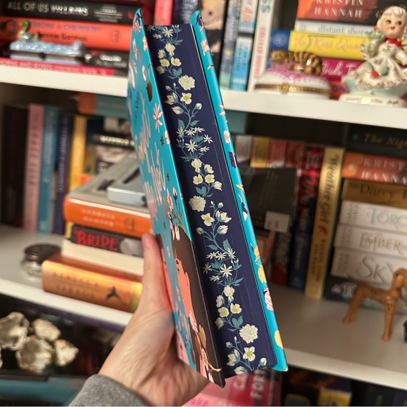 SIGNED Forget Me Not by Julie Soto ILLUMICRATE AFTERLIGHT EXCLUSIVE Hardback - Picture 2 of 7